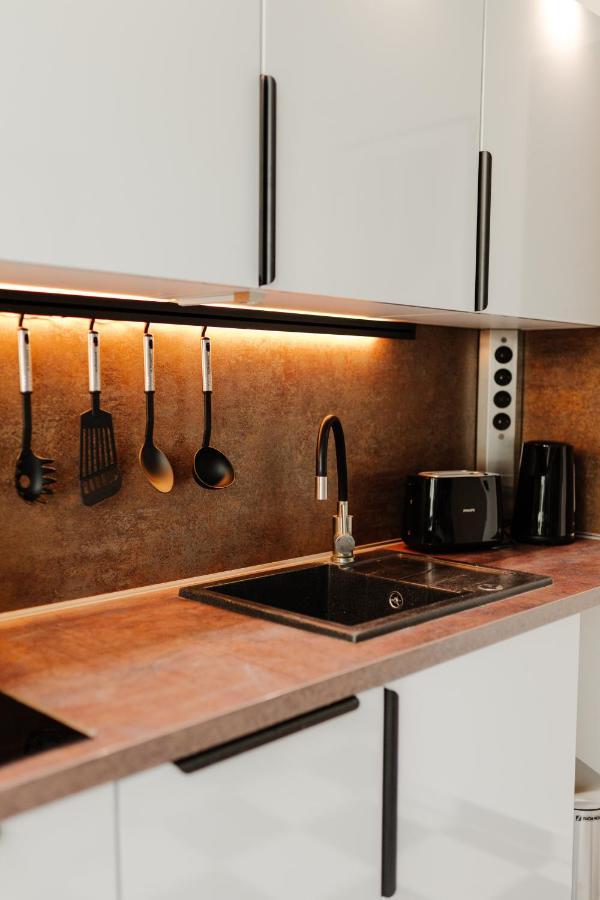 Design Apartment Stadtfeld-Ost Mit Netflix & 2 Schlafzimmern Магдебург Екстериор снимка