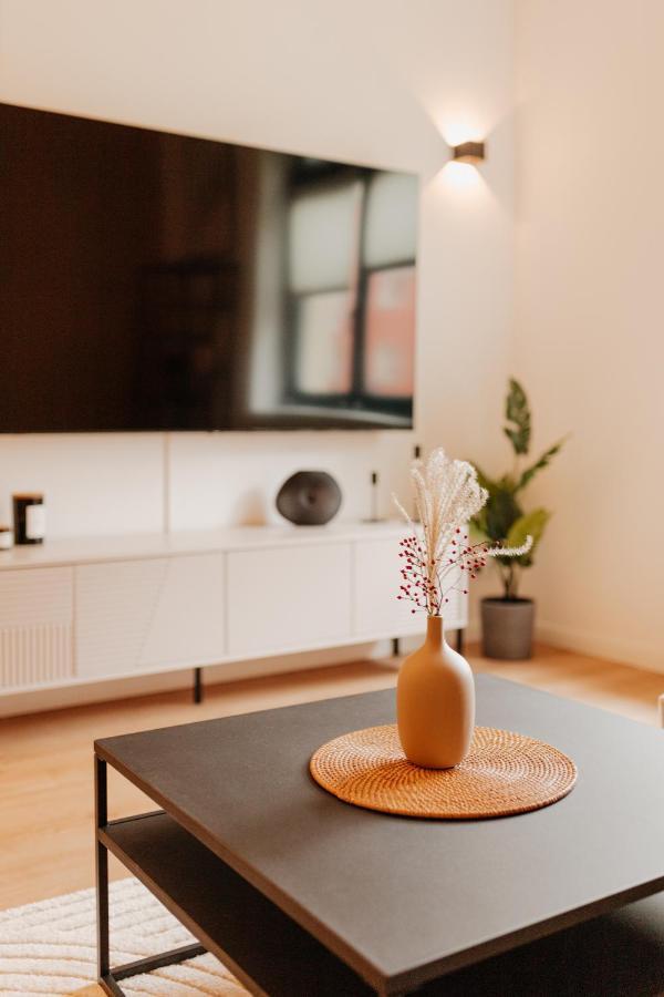 Design Apartment Stadtfeld-Ost Mit Netflix & 2 Schlafzimmern Магдебург Екстериор снимка