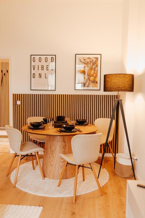 Design Apartment Stadtfeld-Ost Mit Netflix & 2 Schlafzimmern Магдебург Екстериор снимка