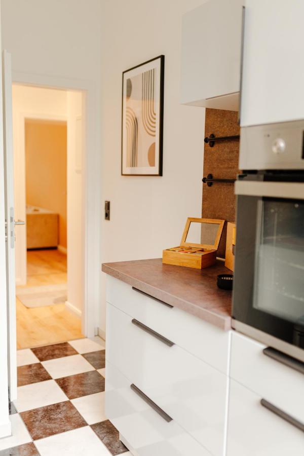 Design Apartment Stadtfeld-Ost Mit Netflix & 2 Schlafzimmern Магдебург Екстериор снимка